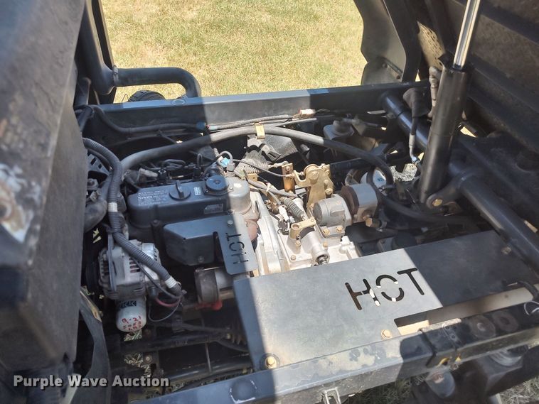 image for item LU9183 Kubota RTV 900  utility vehicle