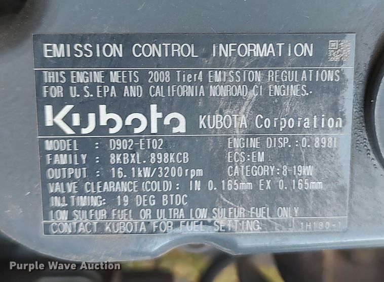 image for item LU9183 Kubota RTV 900  utility vehicle