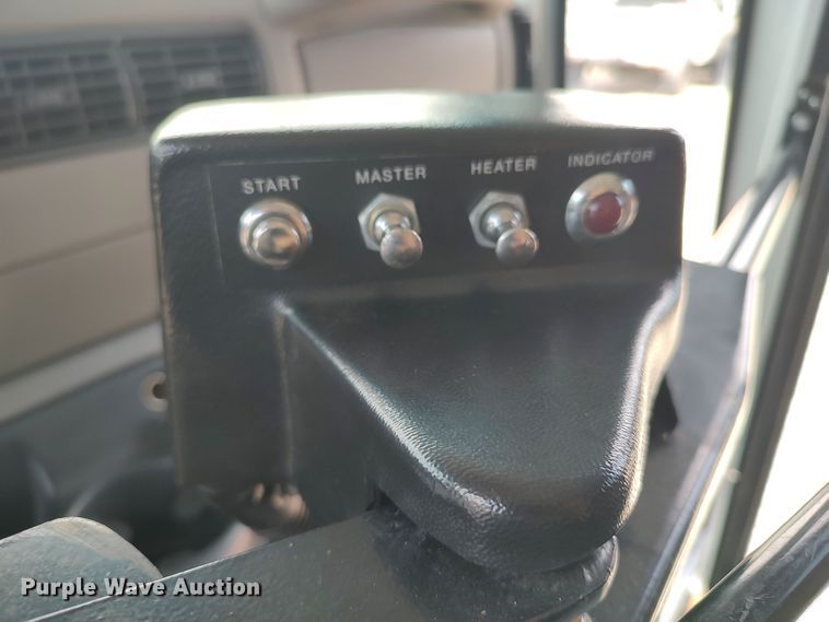 image for item LU9198 1999 Chevrolet Express 3500  school bus