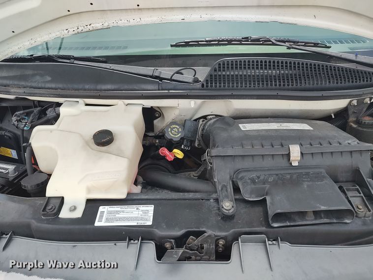 image for item LU9198 1999 Chevrolet Express 3500  school bus