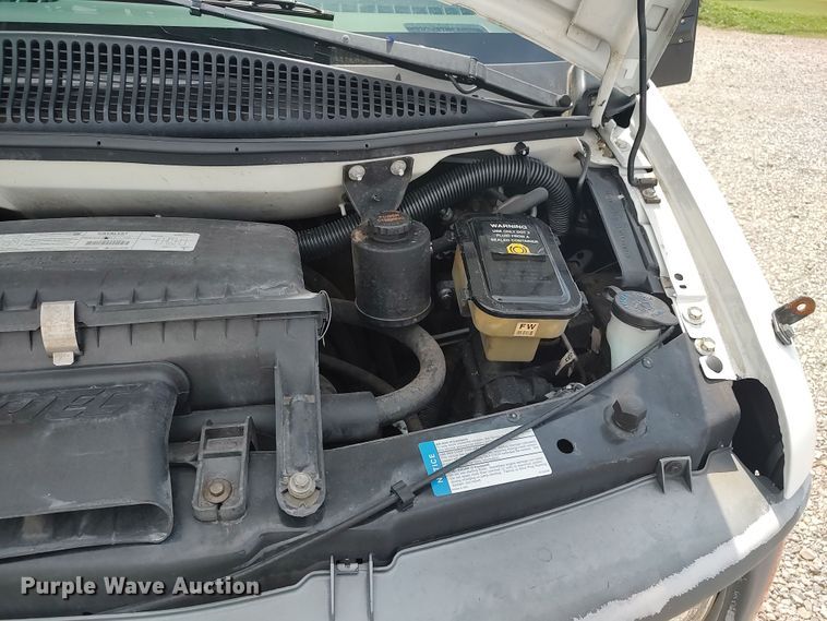 image for item LU9198 1999 Chevrolet Express 3500  school bus