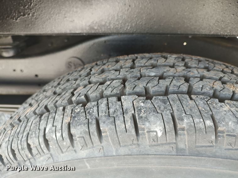 image for item LU9198 1999 Chevrolet Express 3500  school bus