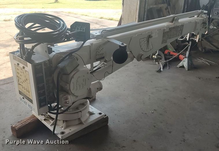 image for item MF9528 S.D.P. Telespection E-Z Hauler  crane