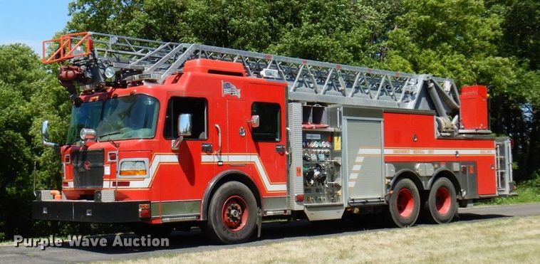 image for item MF9671 2004 Spartan Gladiator  Quint fire truck