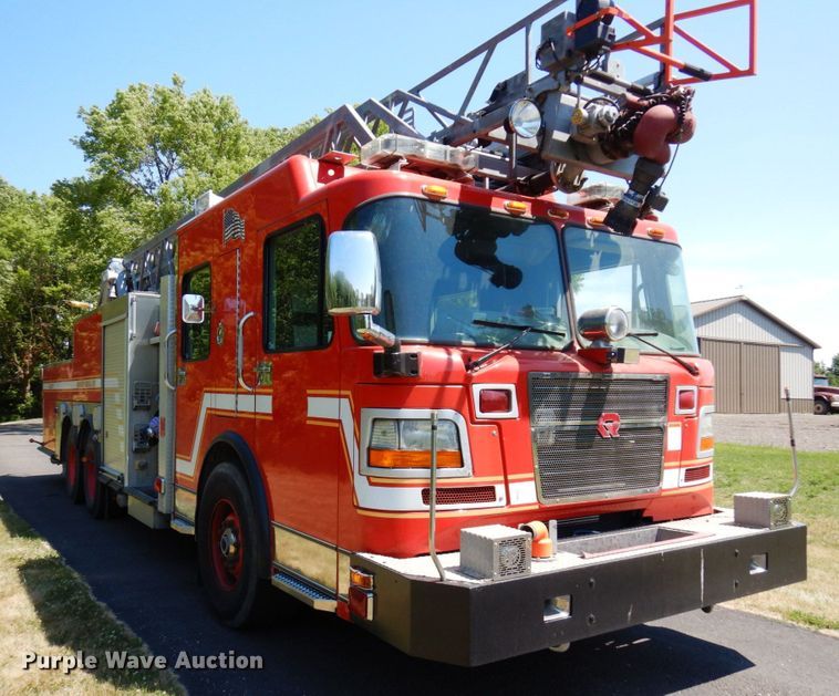 image for item MF9671 2004 Spartan Gladiator  Quint fire truck