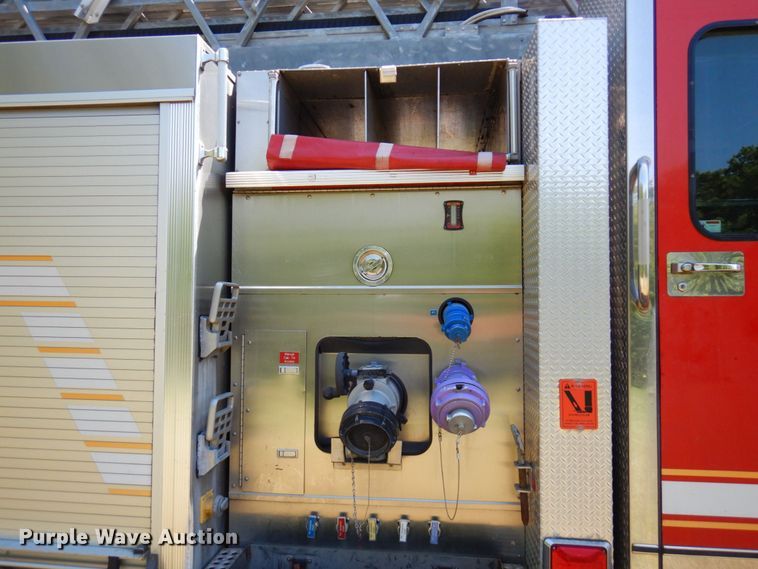 image for item MF9671 2004 Spartan Gladiator  Quint fire truck