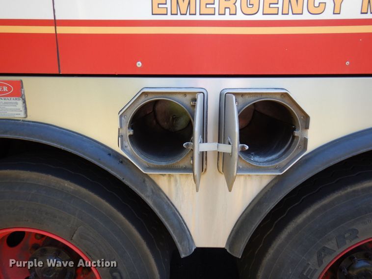 image for item MF9671 2004 Spartan Gladiator  Quint fire truck