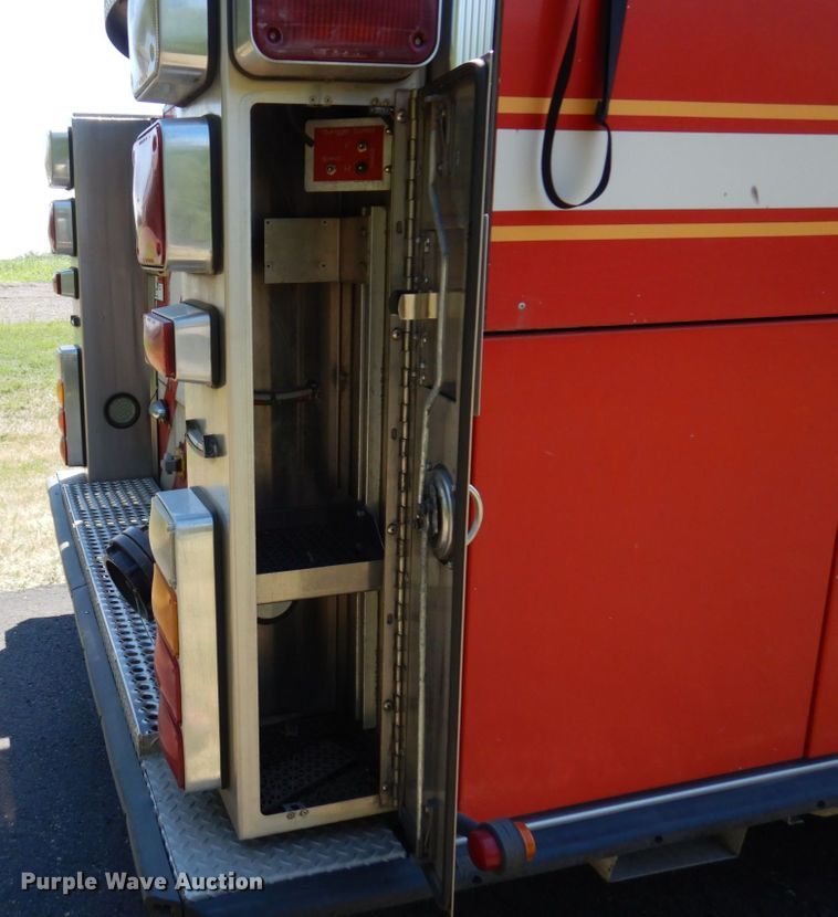image for item MF9671 2004 Spartan Gladiator  Quint fire truck