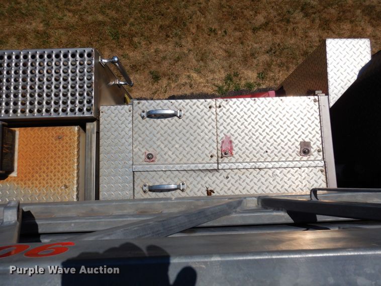 image for item MF9671 2004 Spartan Gladiator  Quint fire truck