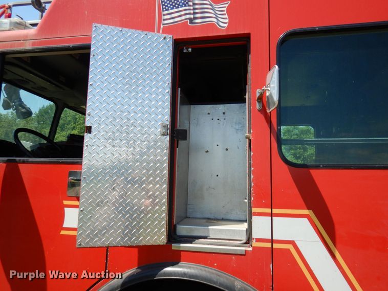 image for item MF9671 2004 Spartan Gladiator  Quint fire truck
