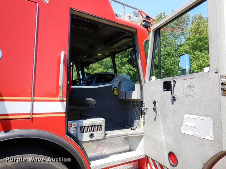 image for item MF9671 2004 Spartan Gladiator  Quint fire truck