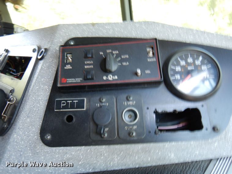 image for item MF9671 2004 Spartan Gladiator  Quint fire truck