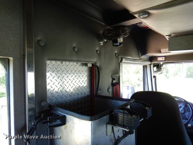 image for item MF9671 2004 Spartan Gladiator  Quint fire truck