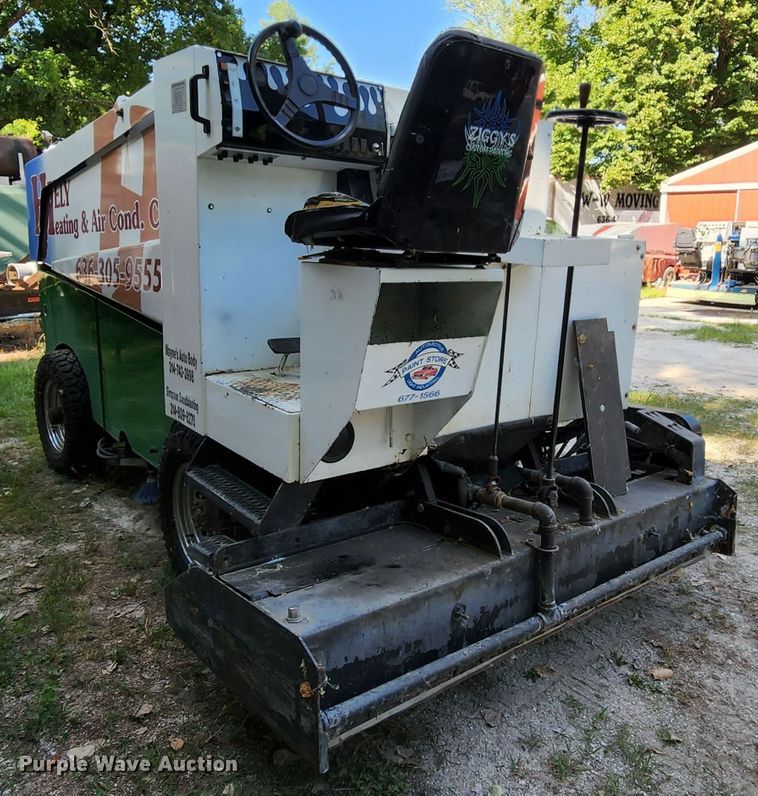 image for item MK9033 Zamboni 552  ice resurfacer