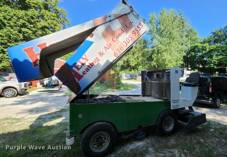 image for item MK9033 Zamboni 552  ice resurfacer