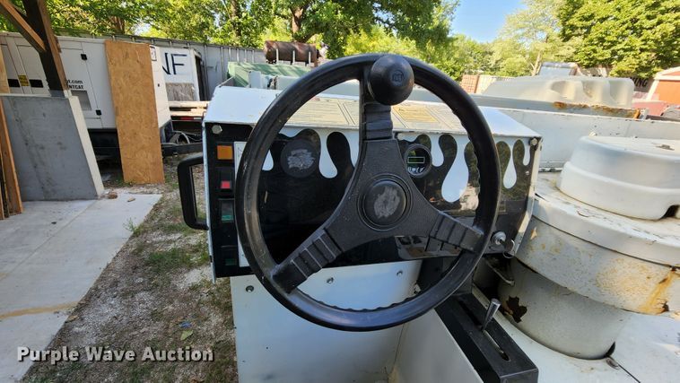 image for item MK9033 Zamboni 552  ice resurfacer