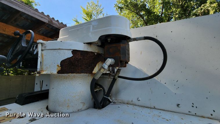 image for item MK9033 Zamboni 552  ice resurfacer