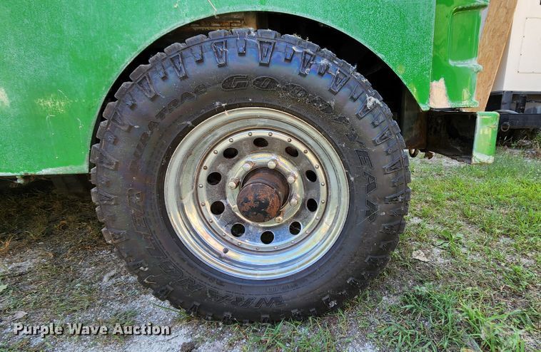 image for item MK9033 Zamboni 552  ice resurfacer