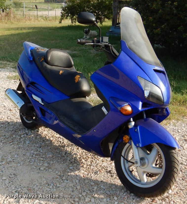 image for item MK9587 2006 Honda Reflex  scooter