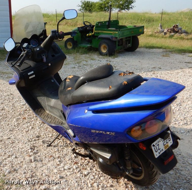 image for item MK9587 2006 Honda Reflex  scooter