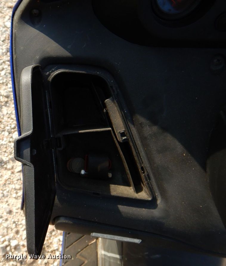 image for item MK9587 2006 Honda Reflex  scooter