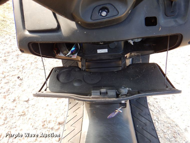 image for item MK9587 2006 Honda Reflex  scooter