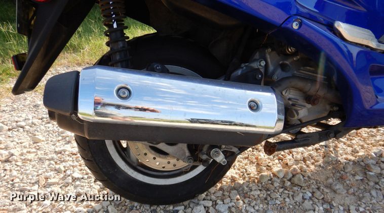 image for item MK9587 2006 Honda Reflex  scooter