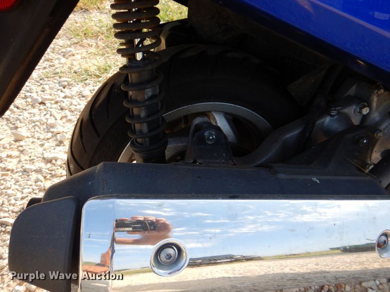 image for item MK9587 2006 Honda Reflex  scooter