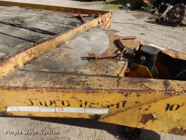 image for item MU9646 1980 Miller  equipment trailer