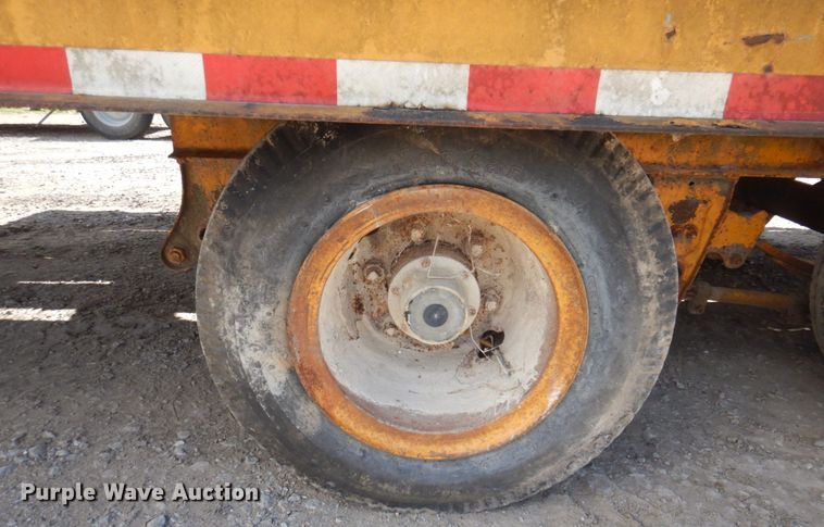 image for item MU9646 1980 Miller  equipment trailer