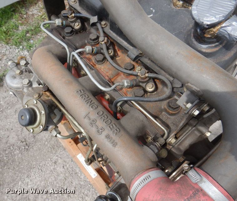 image for item MU9671 New Holland  engine