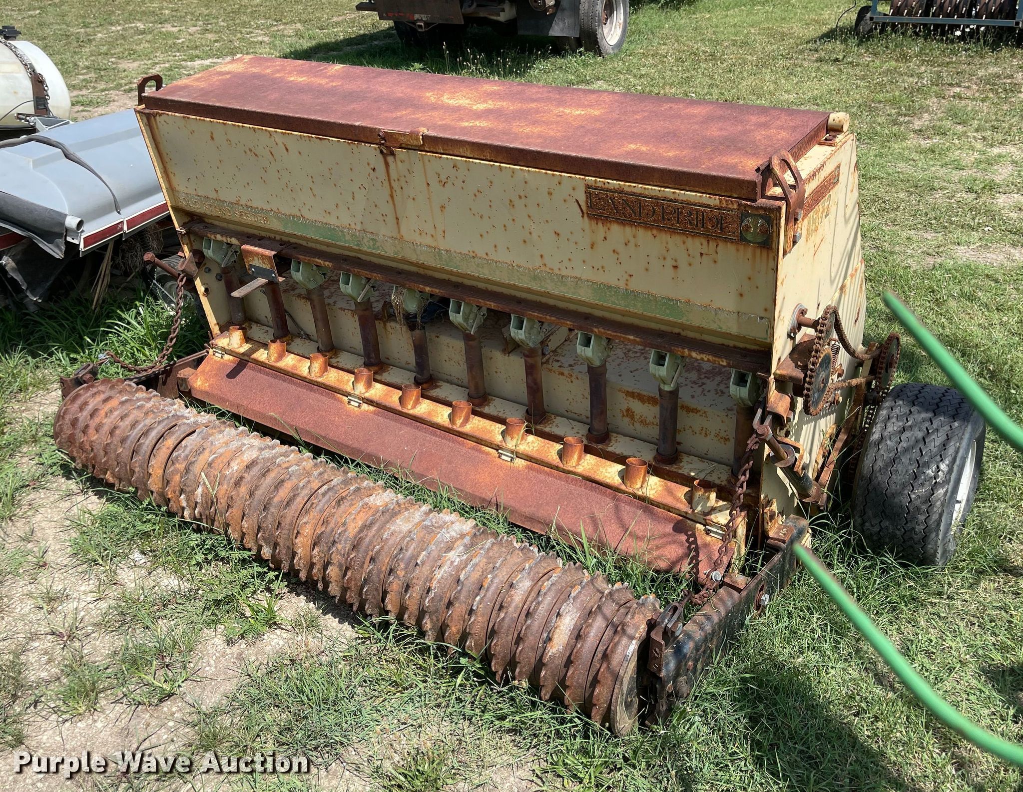 Land Pride 1572 seeder in Gas, KS Item LF9237 sold Purple Wave