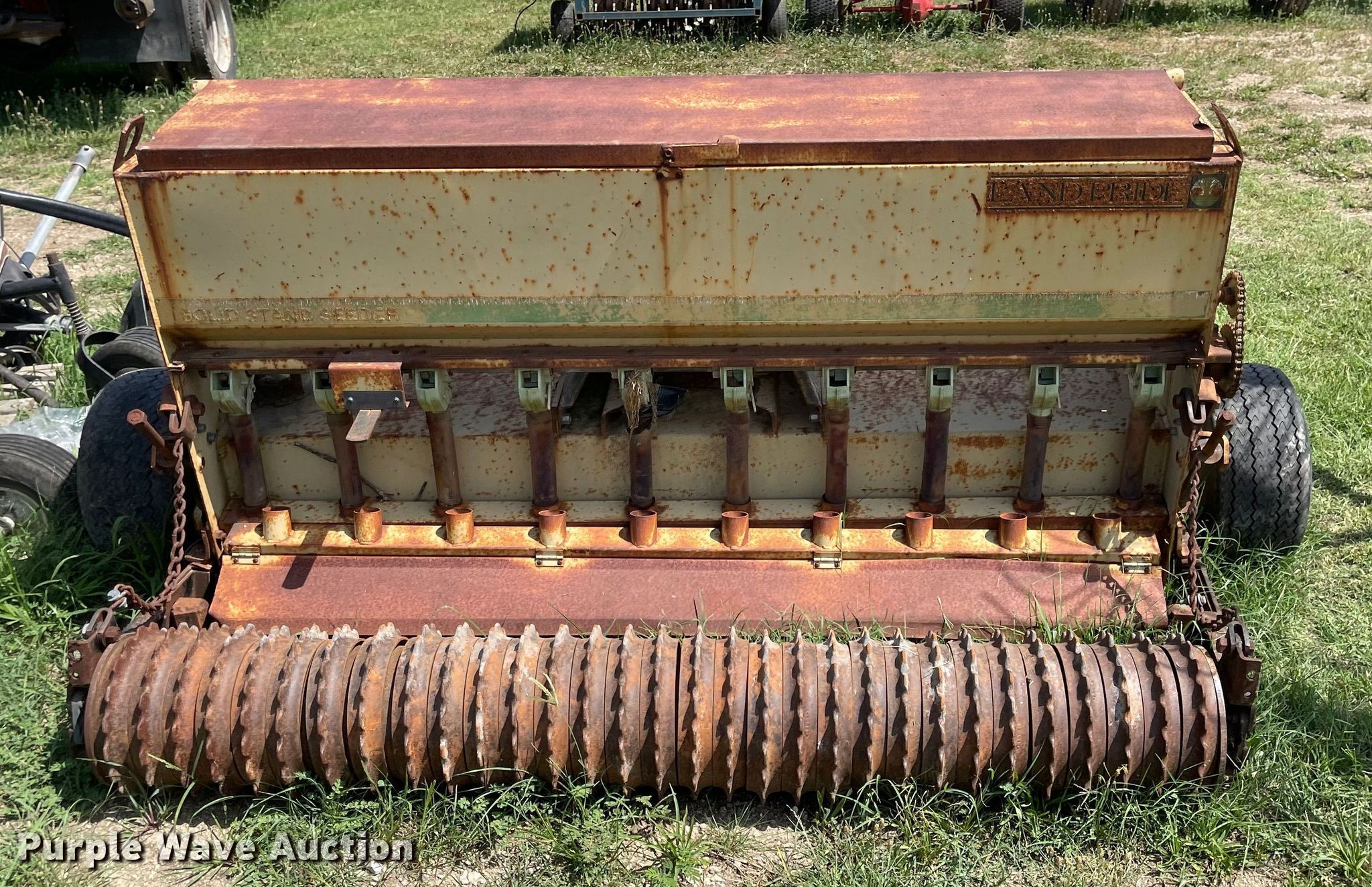 Land Pride 1572 seeder in Gas, KS Item LF9237 sold Purple Wave