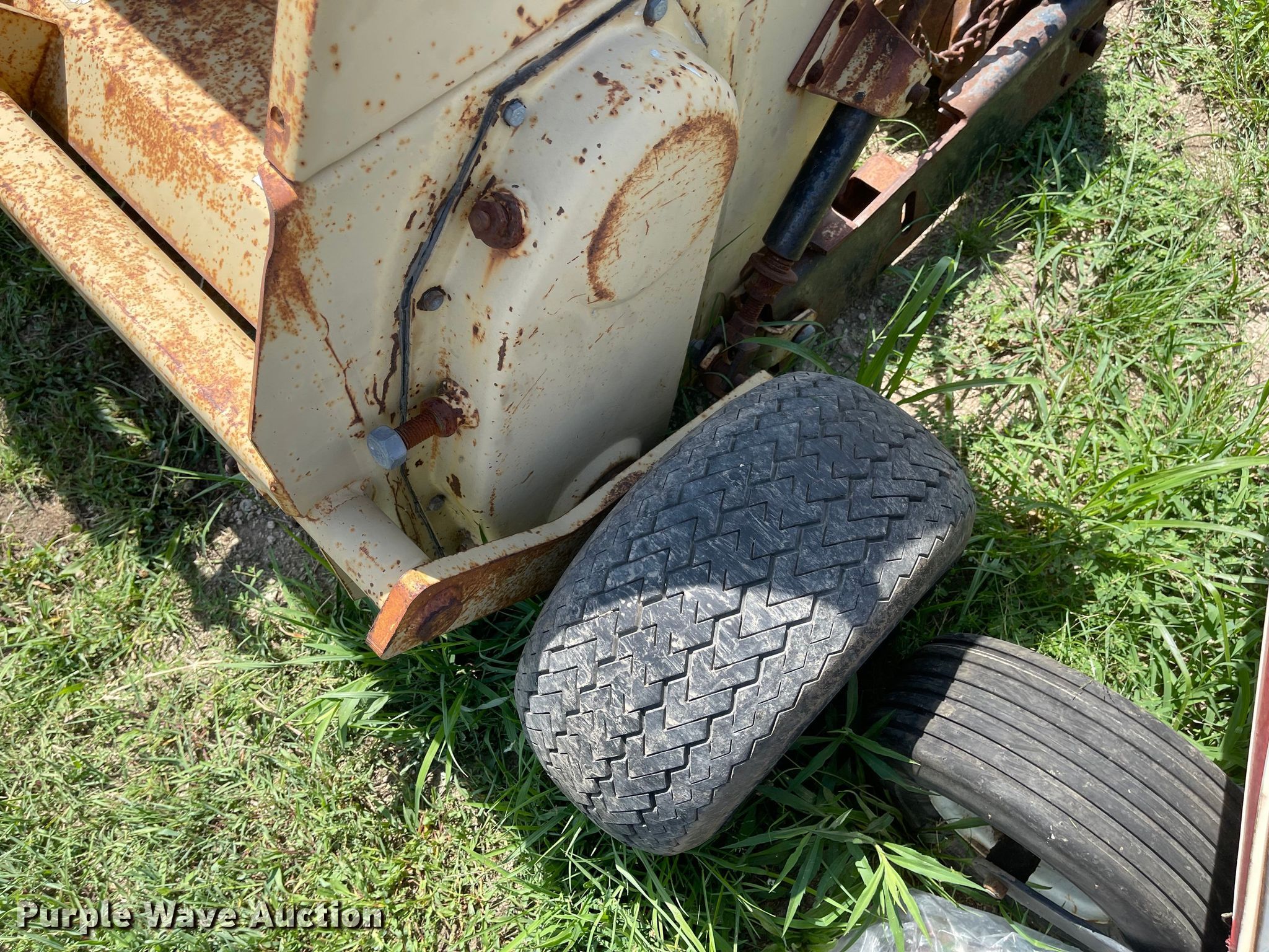 Land Pride 1572 seeder in Gas, KS Item LF9237 sold Purple Wave