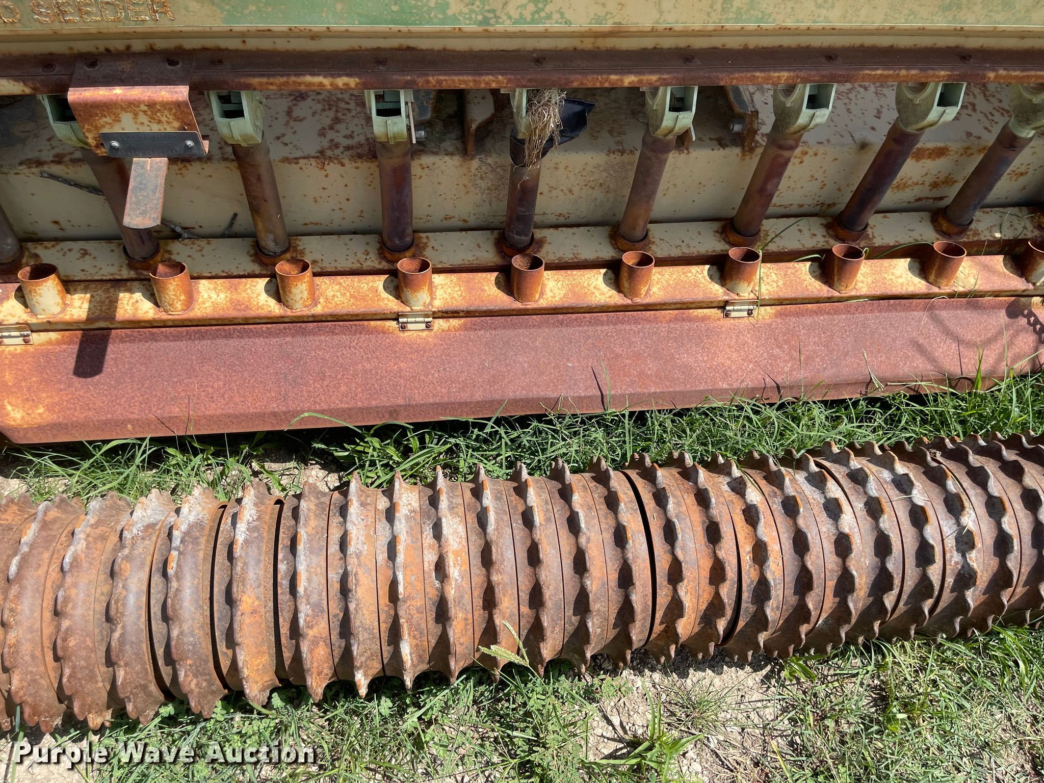 Land Pride 1572 seeder in Gas, KS Item LF9237 sold Purple Wave