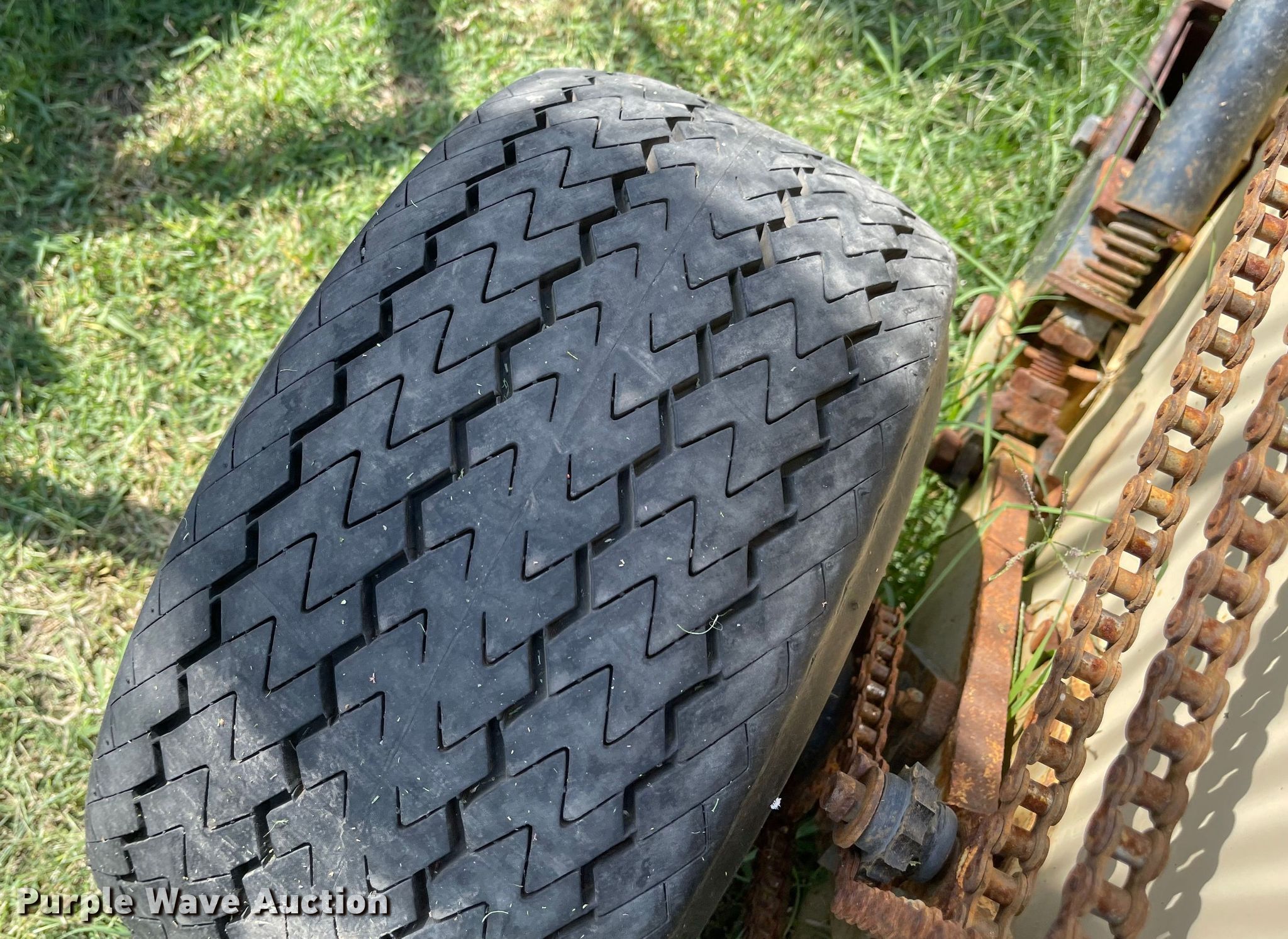 Land Pride 1572 seeder in Gas, KS Item LF9237 sold Purple Wave