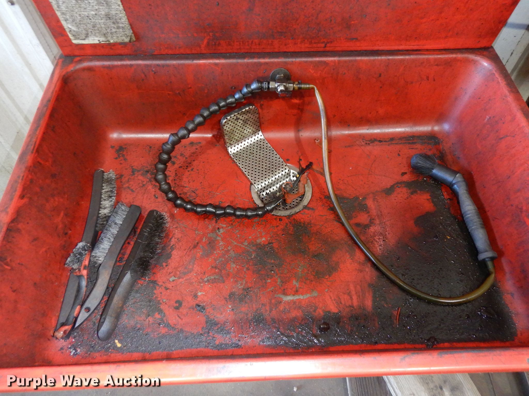 Safety Kleen Model 30 parts washer in Brighton, CO Item LT9893 sold