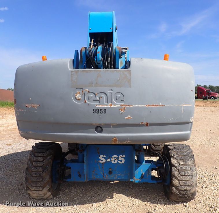 image for item DC4004 2004 Genie S-65  boom lift