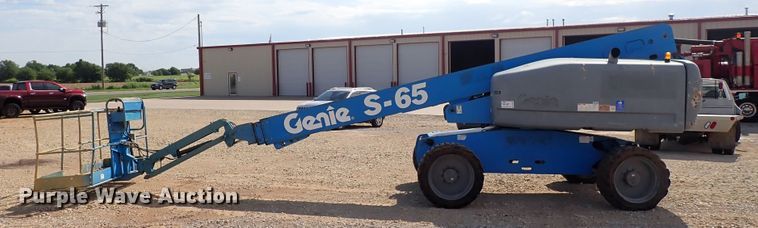 image for item DC4004 2004 Genie S-65  boom lift