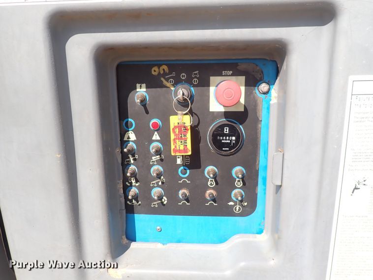 image for item DC4004 2004 Genie S-65  boom lift