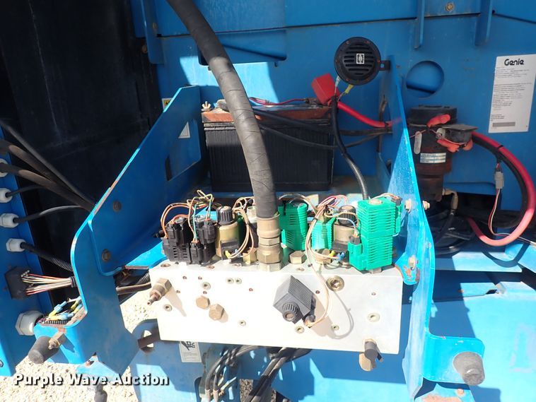 image for item DC4004 2004 Genie S-65  boom lift