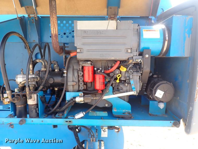 image for item DC4004 2004 Genie S-65  boom lift