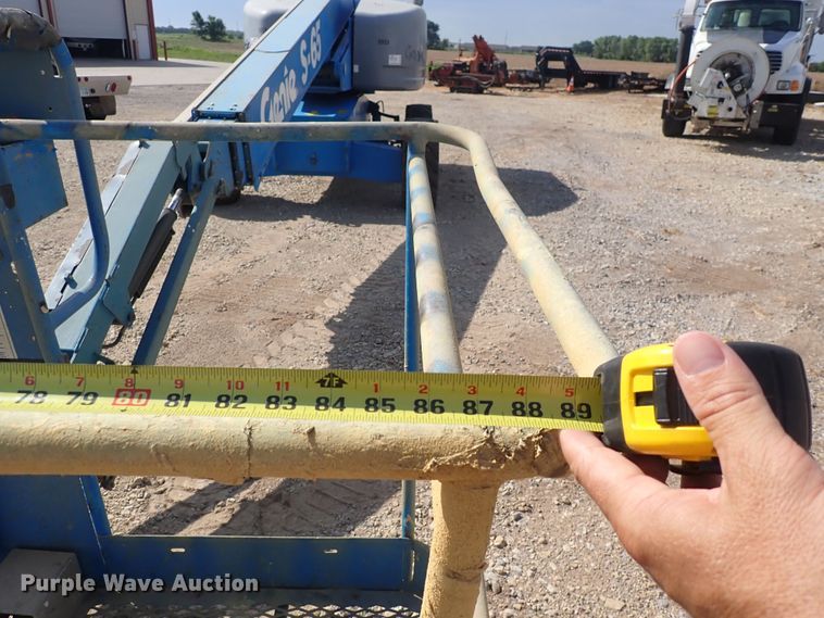 image for item DC4004 2004 Genie S-65  boom lift