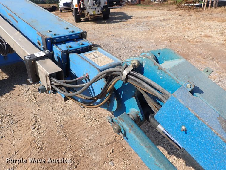 image for item DC4004 2004 Genie S-65  boom lift