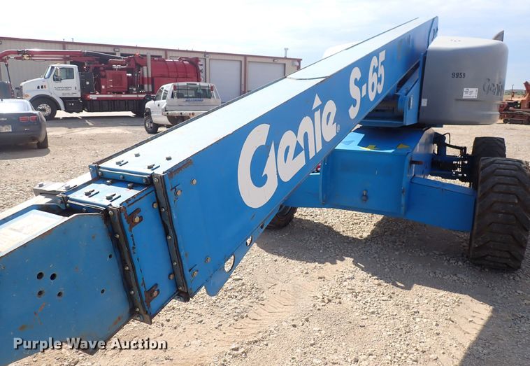 image for item DC4004 2004 Genie S-65  boom lift