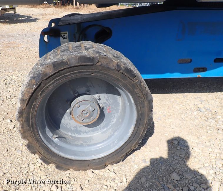 image for item DC4004 2004 Genie S-65  boom lift