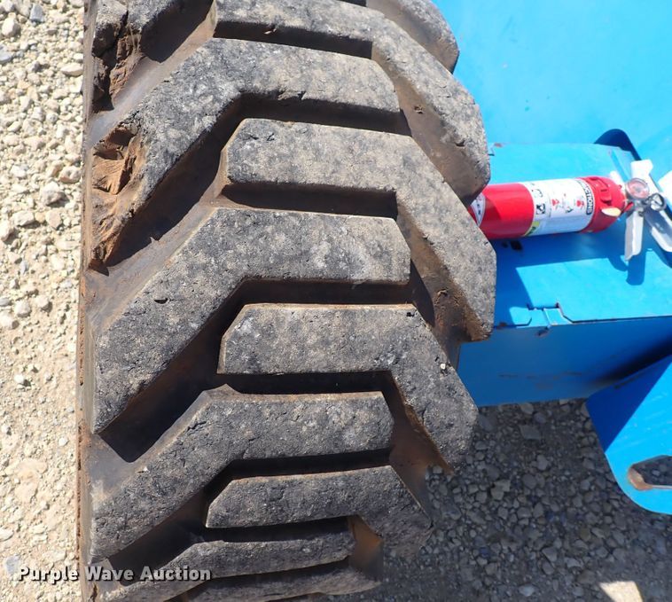 image for item DC4004 2004 Genie S-65  boom lift