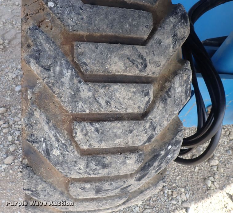 image for item DC4004 2004 Genie S-65  boom lift