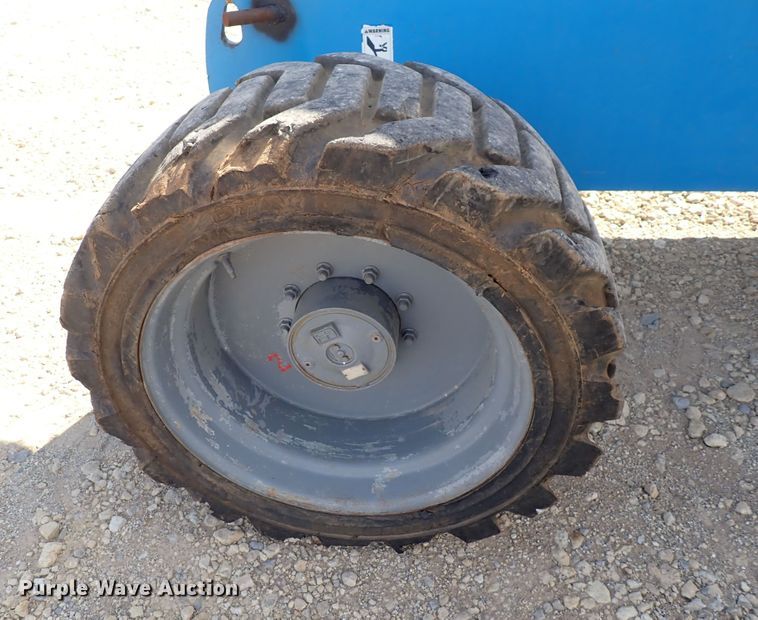 image for item DC4004 2004 Genie S-65  boom lift