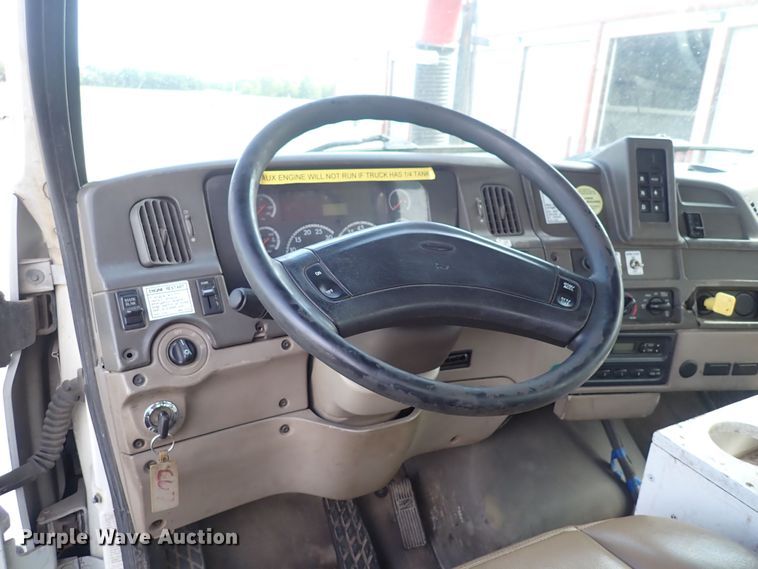 image for item DC4005 2003 Sterling LT7500  sewer jetter truck